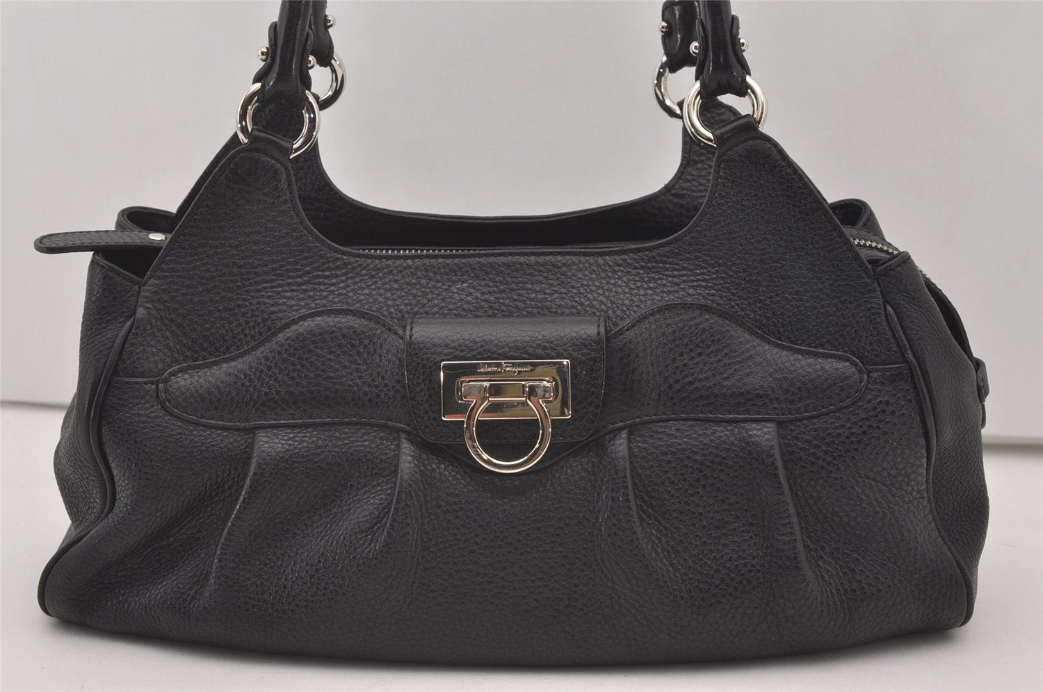 Authentic Salvatore Ferragamo Gancini Leather Shoulder Hand Bag Black 1451J