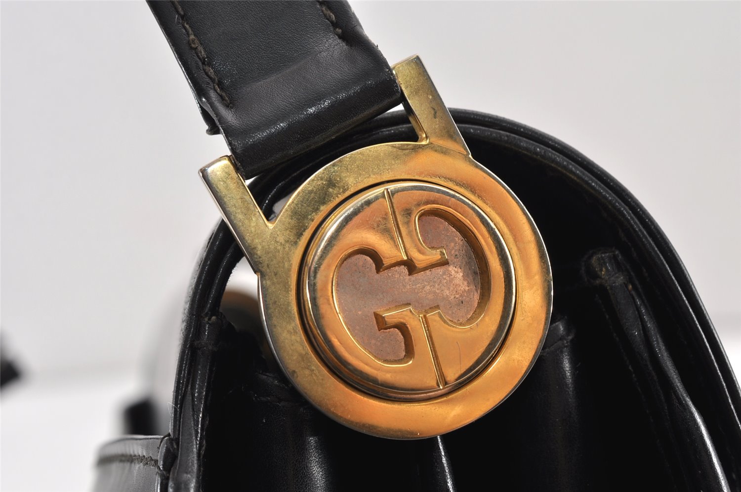 Authentic GUCCI Vintage Shoulder Hand Bag Purse Leather Black Junk 1451K