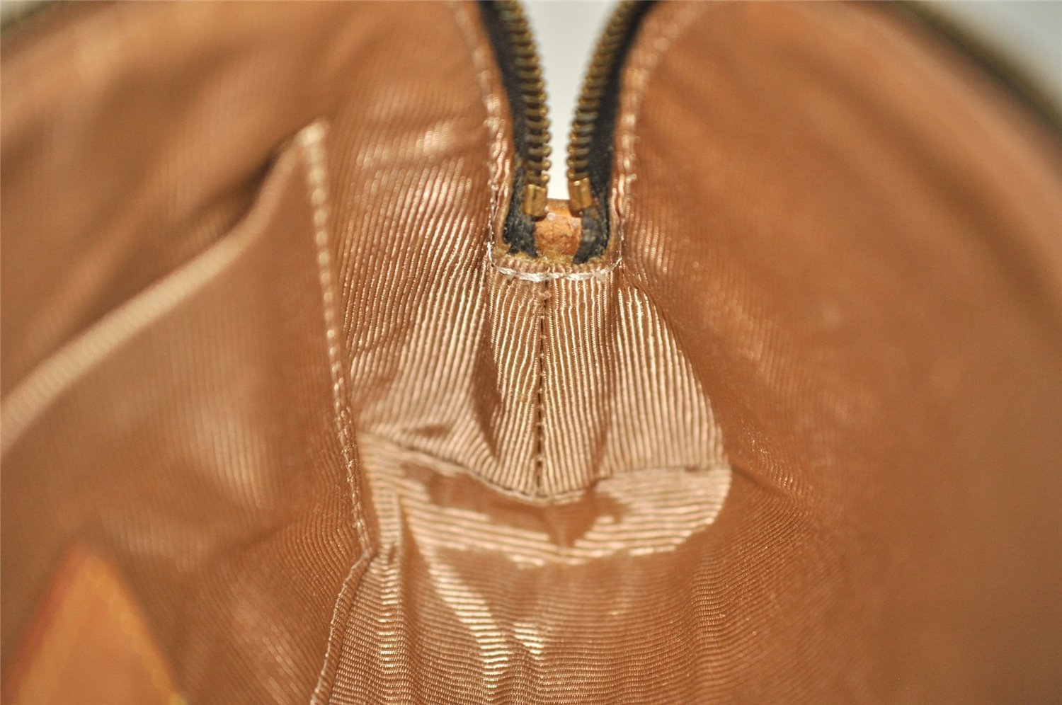 Authentic Louis Vuitton Monogram Pochette Cosmetic Pouch M47515 LV 1452J