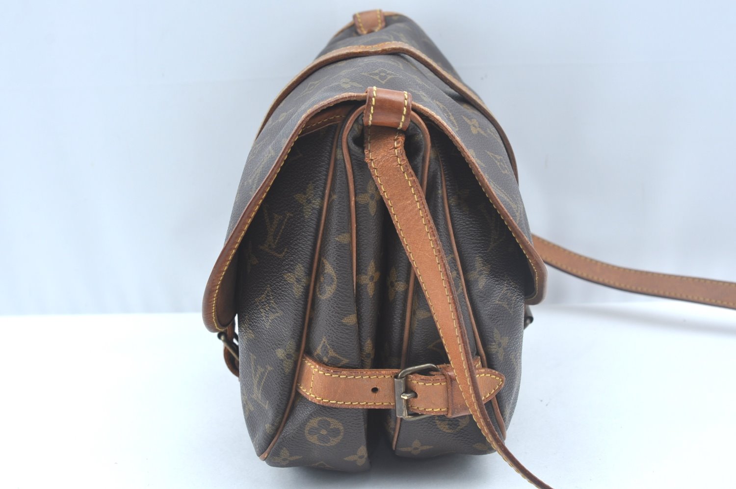 Authentic Louis Vuitton Monogram Saumur 30 Shoulder Cross Bag M42256 LV 1456I