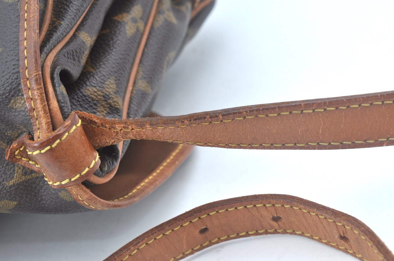 Authentic Louis Vuitton Monogram Saumur 30 Shoulder Cross Bag M42256 LV 1456I