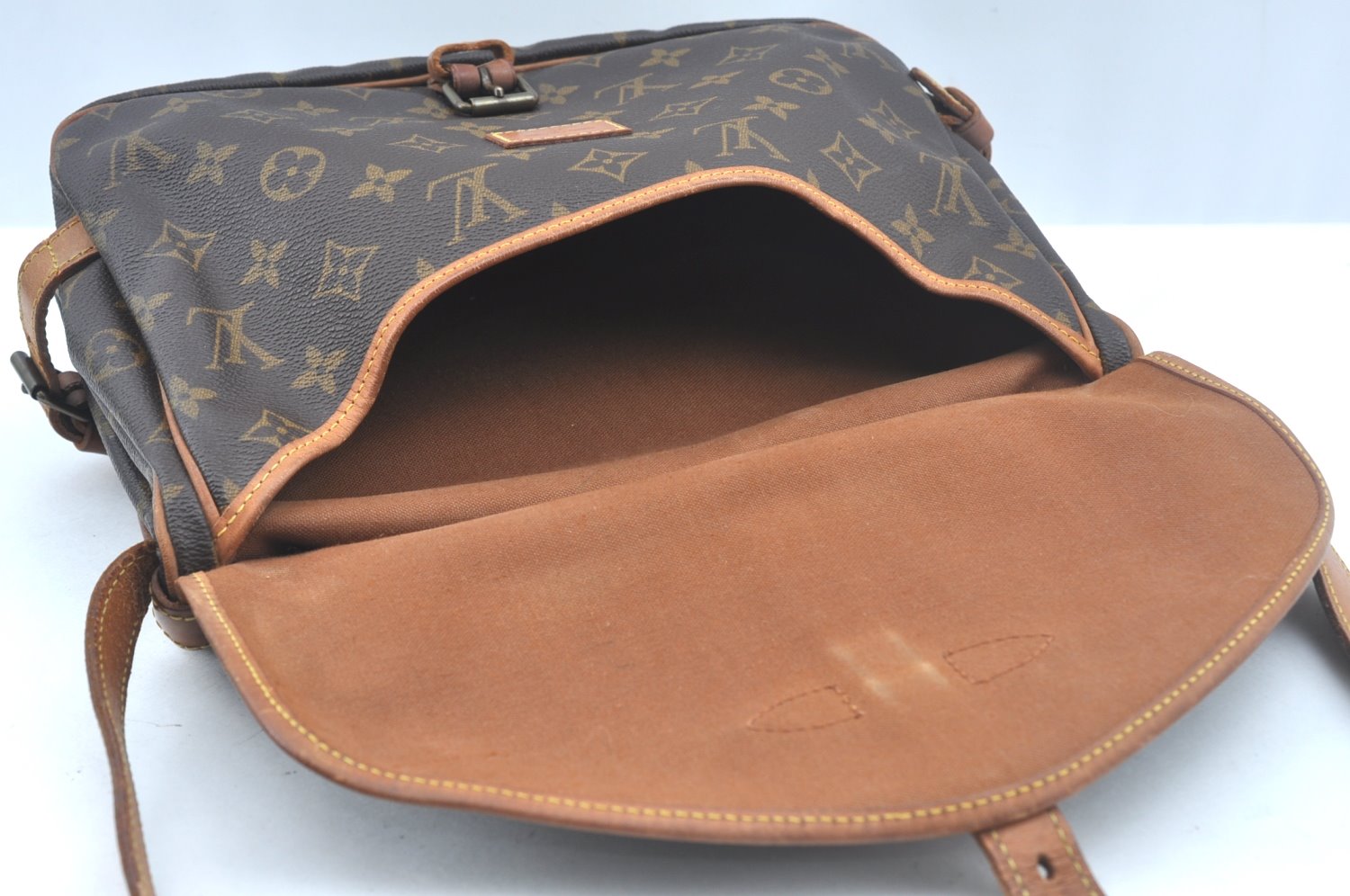 Authentic Louis Vuitton Monogram Saumur 30 Shoulder Cross Bag M42256 LV 1456I