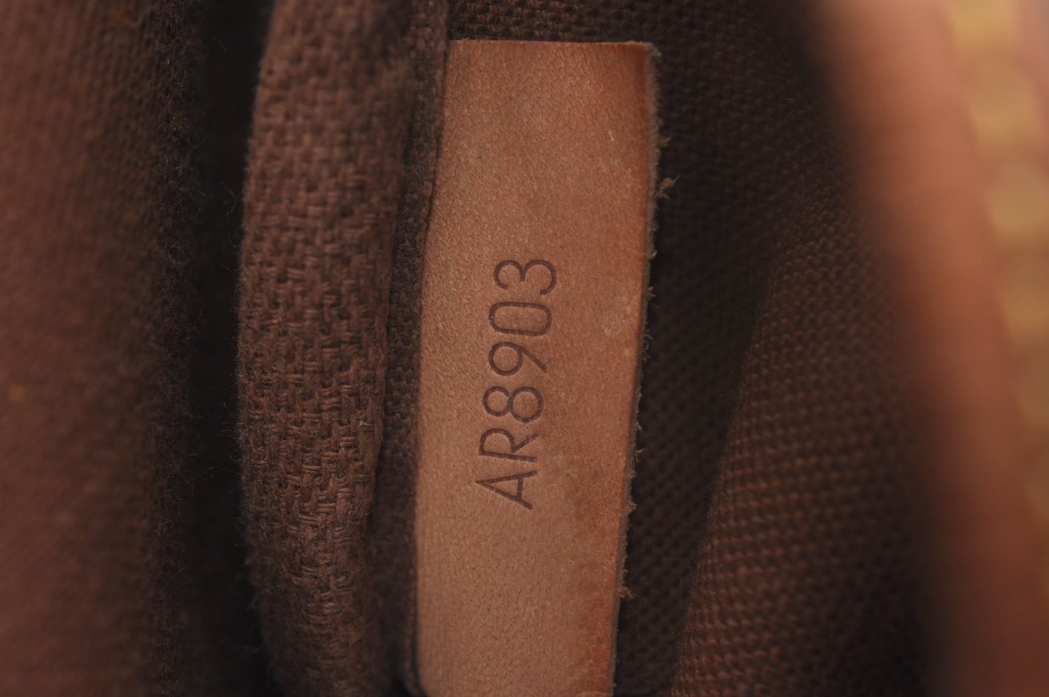 Authentic Louis Vuitton Monogram Saumur 30 Shoulder Cross Bag M42256 LV 1456I