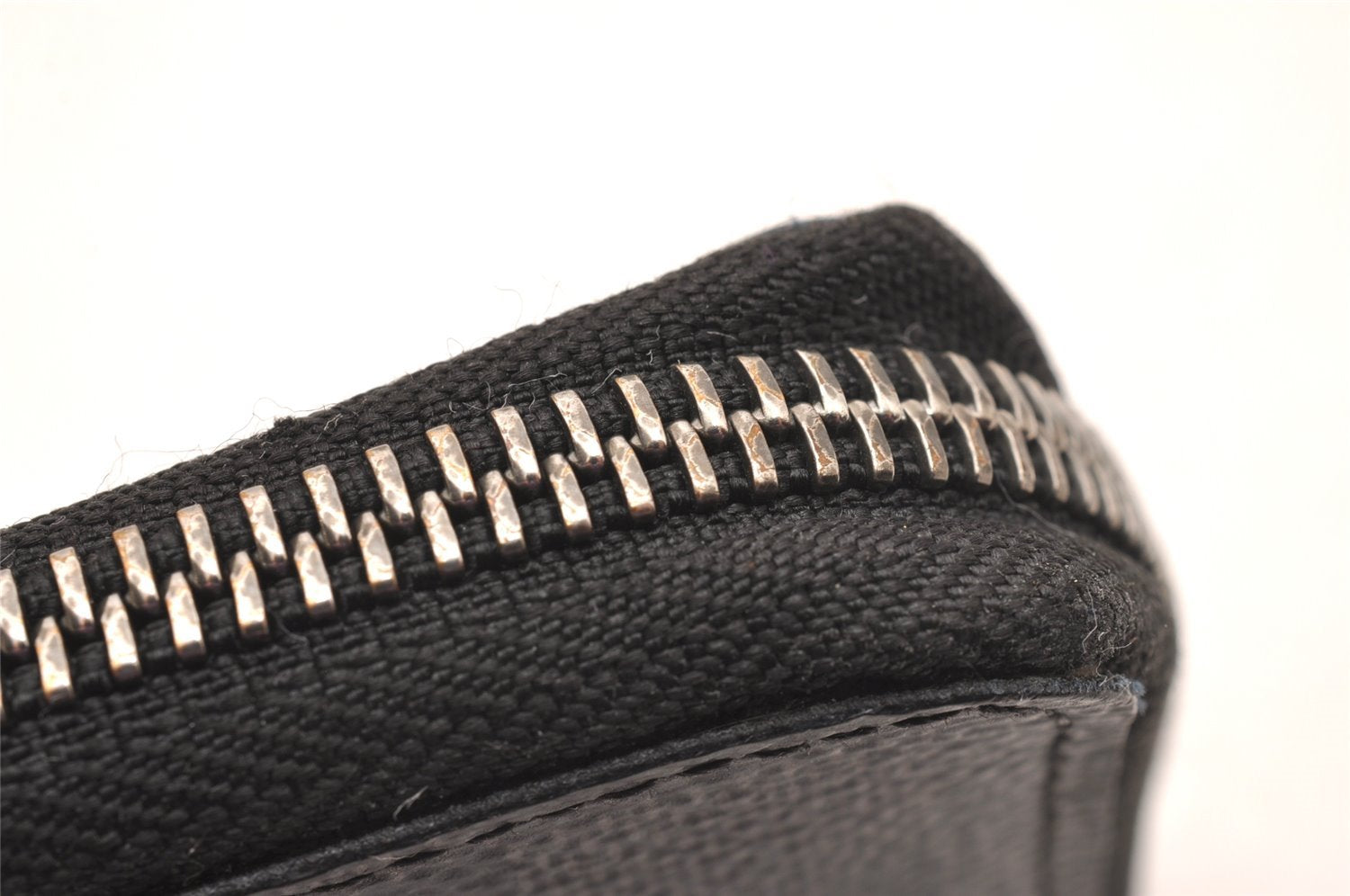 Authentic Louis Vuitton Damier Graphite Car Key Case M64410 LV 1456J