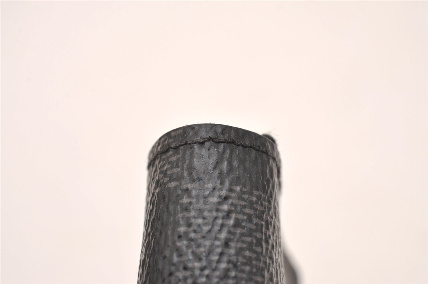 Authentic Louis Vuitton Damier Graphite Car Key Case M64410 LV 1456J