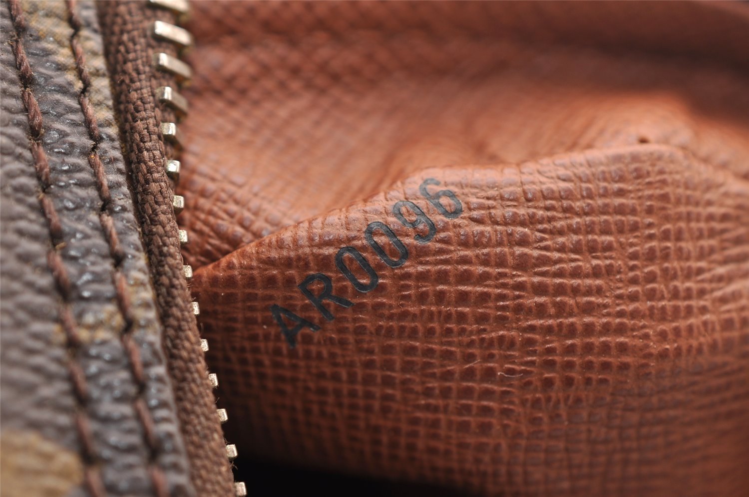 Authentic Louis Vuitton Monogram Nile Shoulder Cross Body Bag M45244 Junk 1457I