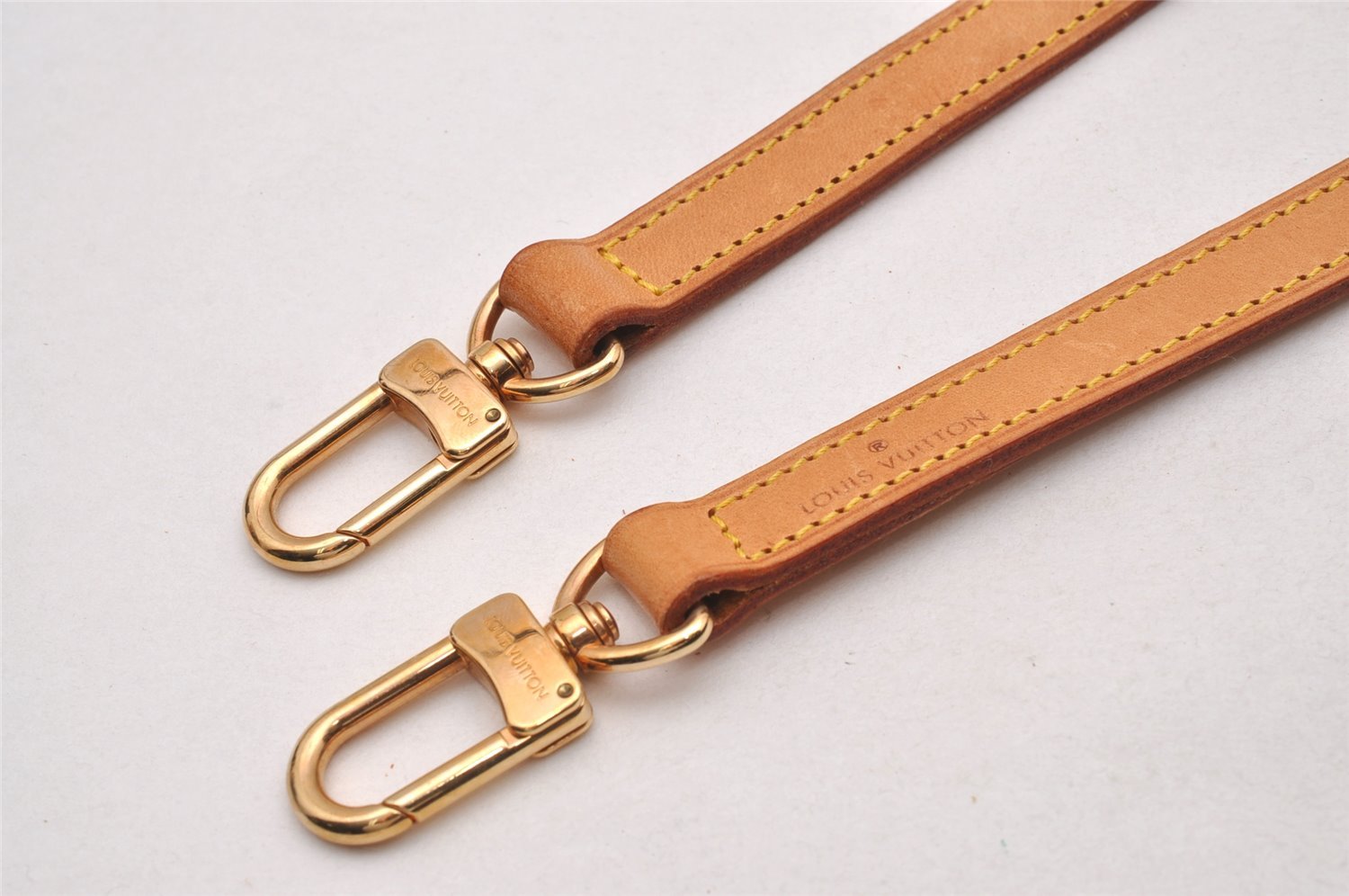 Authentic Louis Vuitton Leather Shoulder Strap Beige 39.6