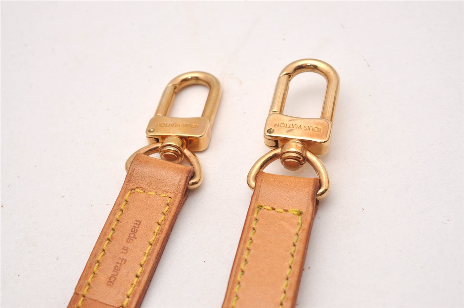 Authentic Louis Vuitton Leather Shoulder Strap Beige 39.6