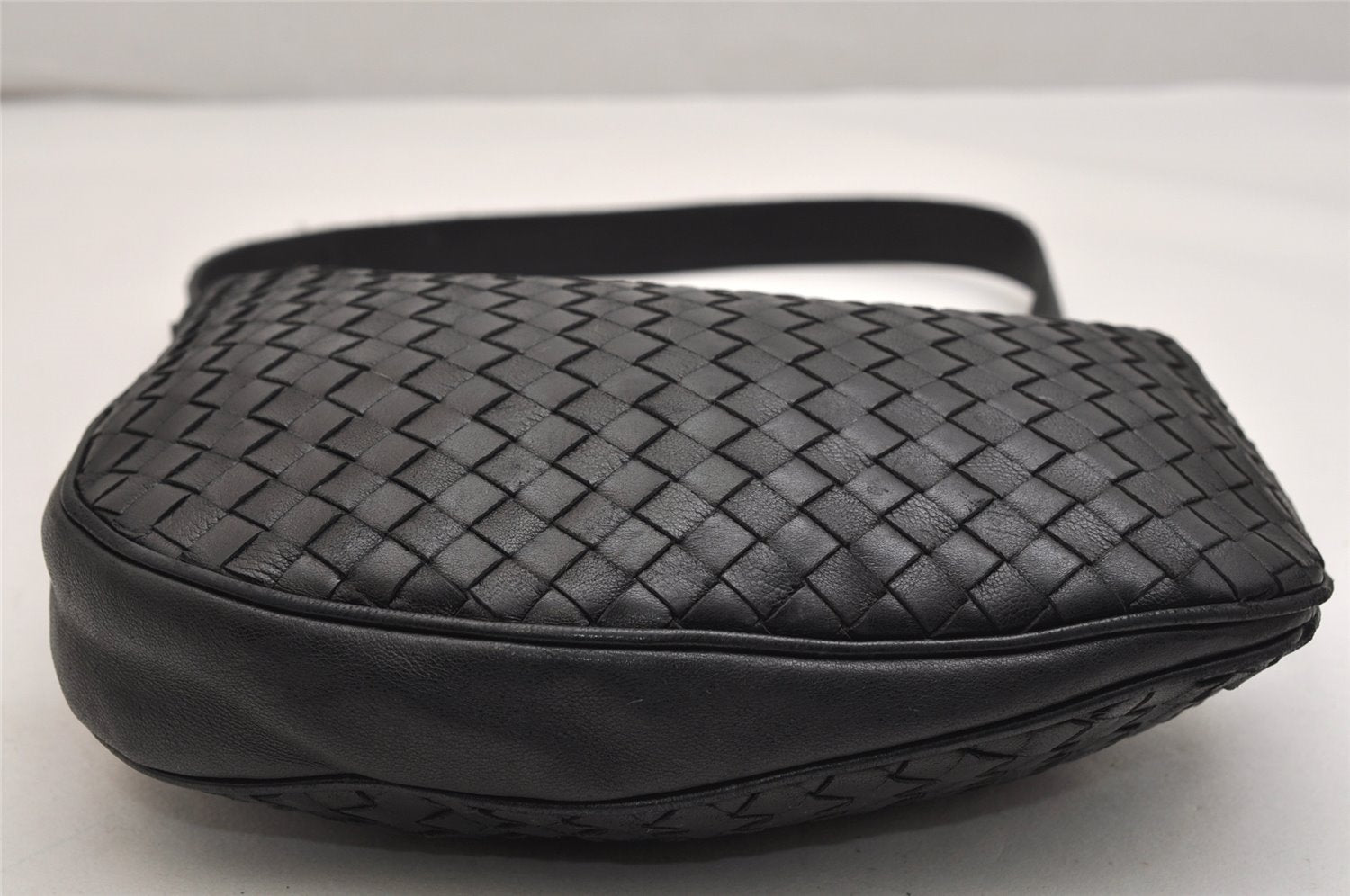 Authentic BOTTEGA VENETA Intrecciato Leather Shoulder Cross Body Bag Black 1469K