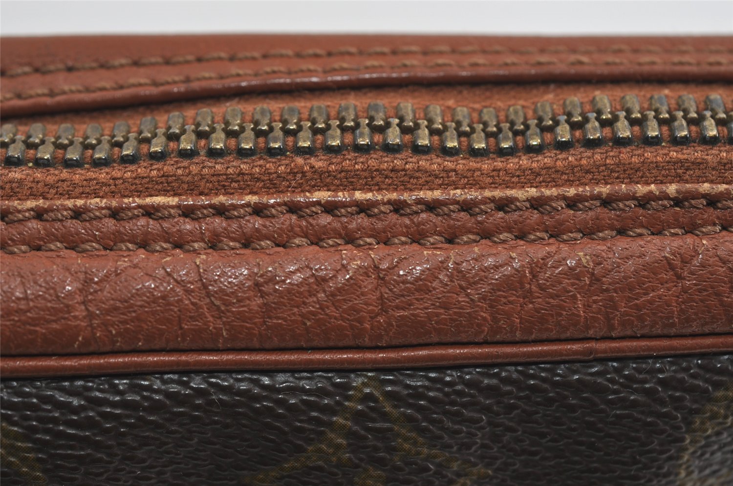 Authentic Louis Vuitton Monogram Pochette Sport Clutch Hand Bag Old Model 1470I