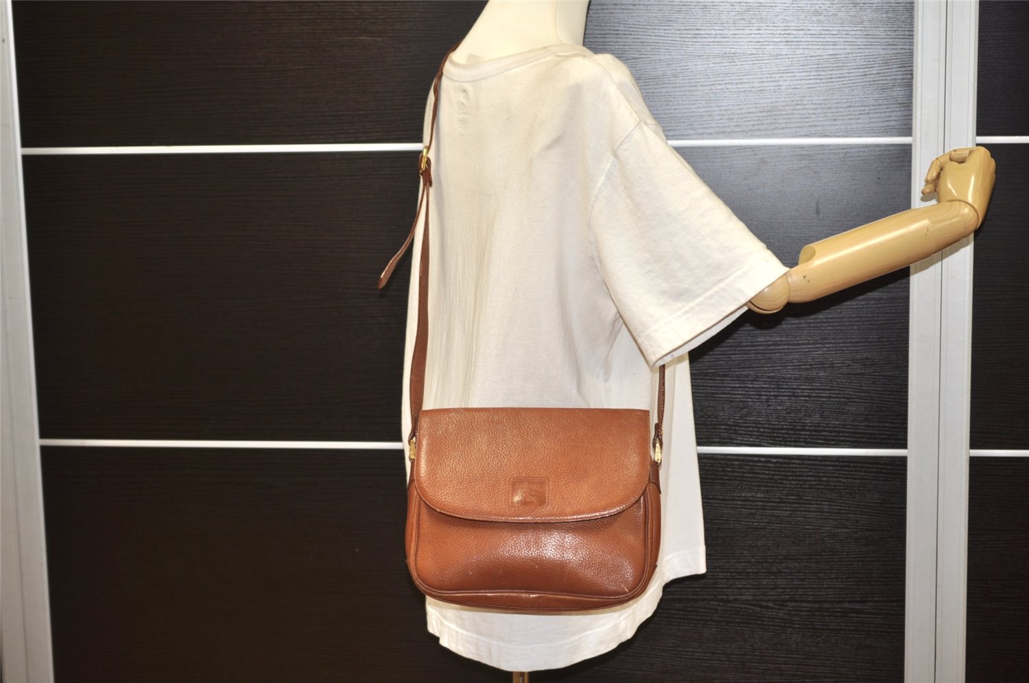 Authentic Burberrys Leather Shoulder Cross Body Bag Purse Brown Box 1473K