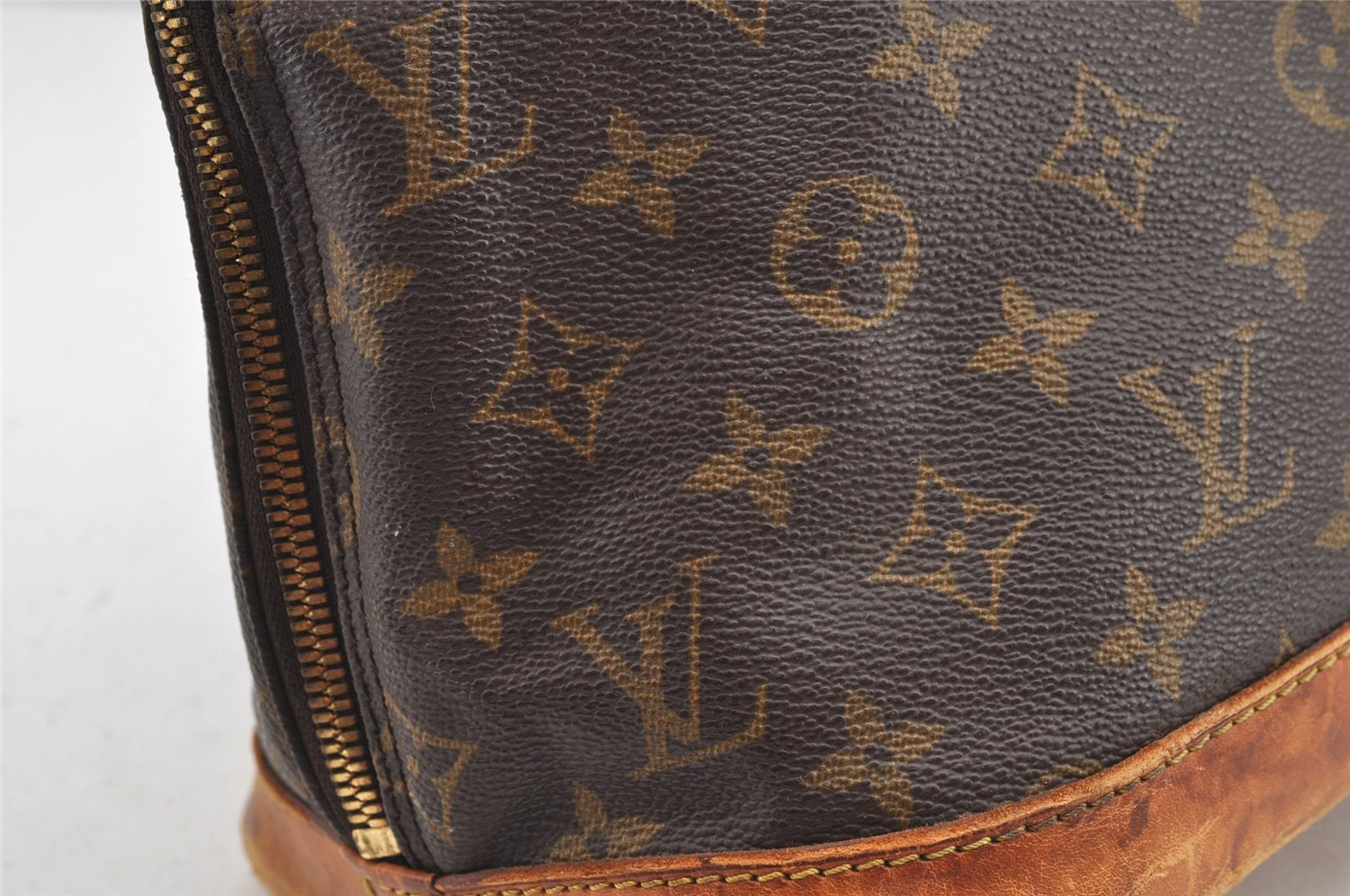 Authentic Louis Vuitton Monogram Alma Hand Bag Purse M51130 LV 1474I