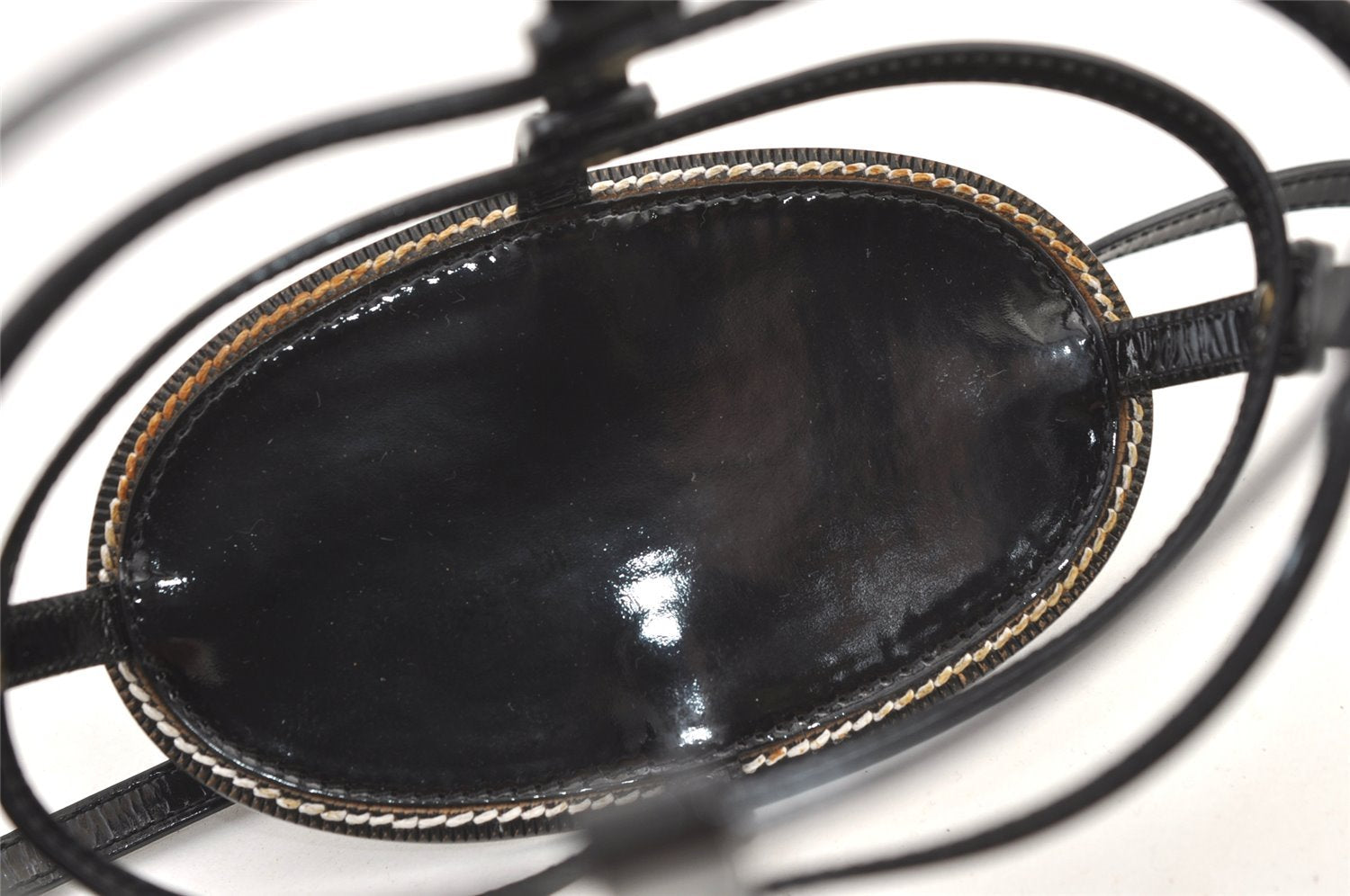 Authentic Salvatore Ferragamo Enamel Pile Shoulder Cross Body Bag Black 1474K