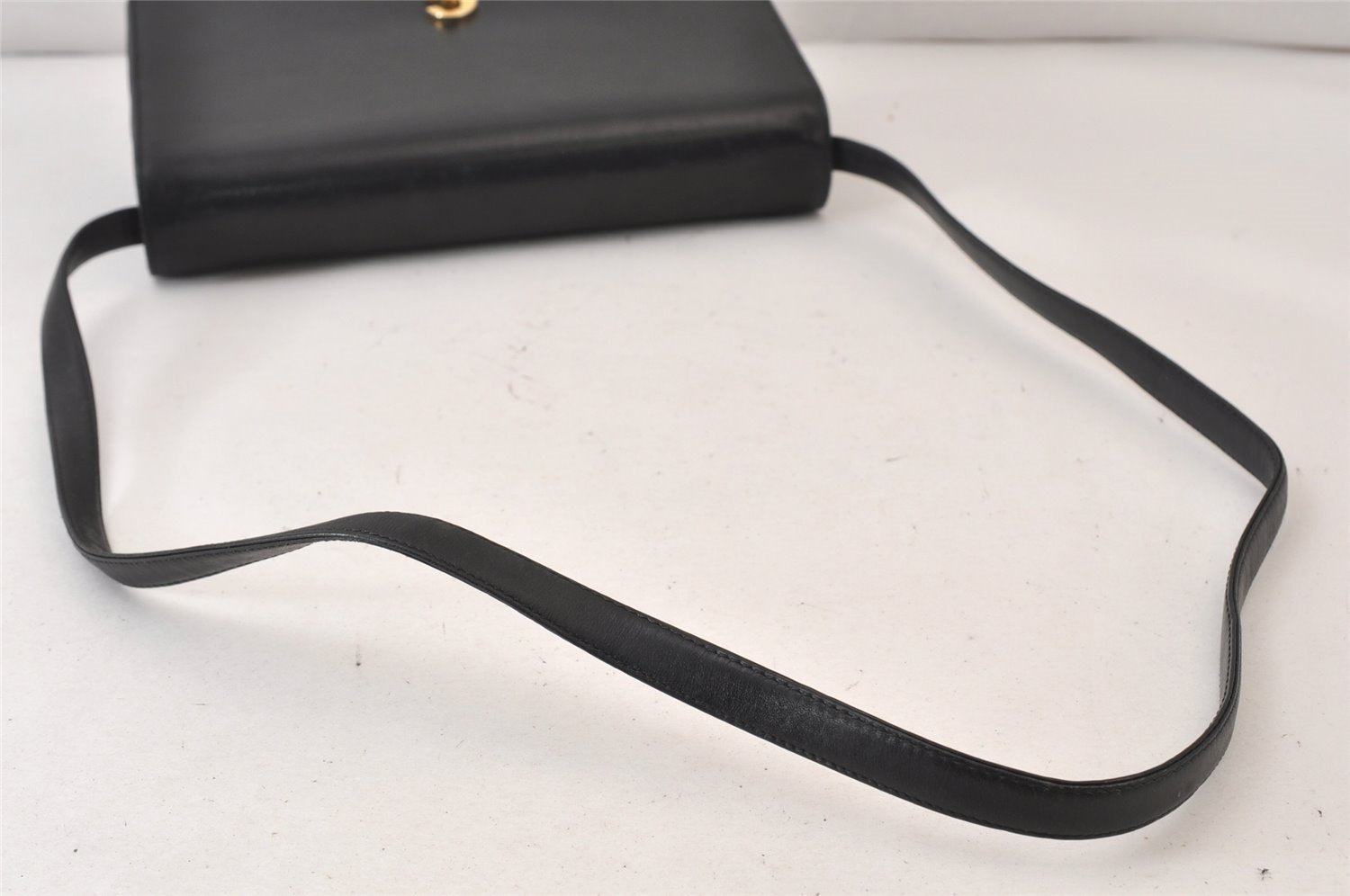 Authentic Christian Dior Vintage Shoulder Bag Purse Leather Black CD 1475K