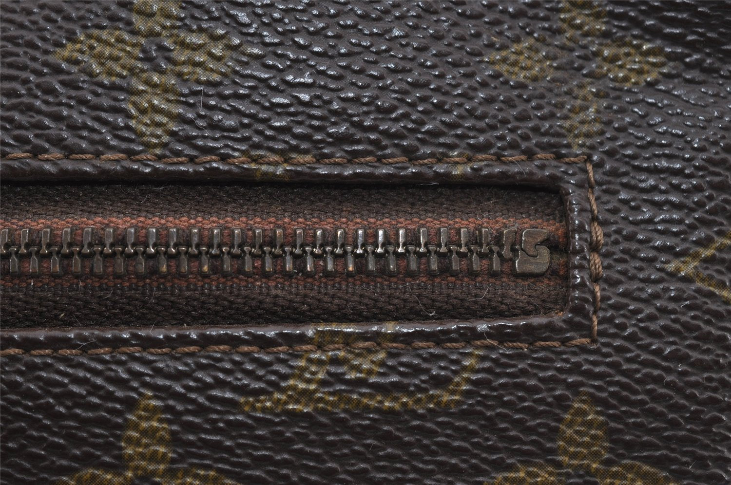 Authentic Louis Vuitton Monogram Pochette Sport Clutch Hand Bag Old Model 1477I