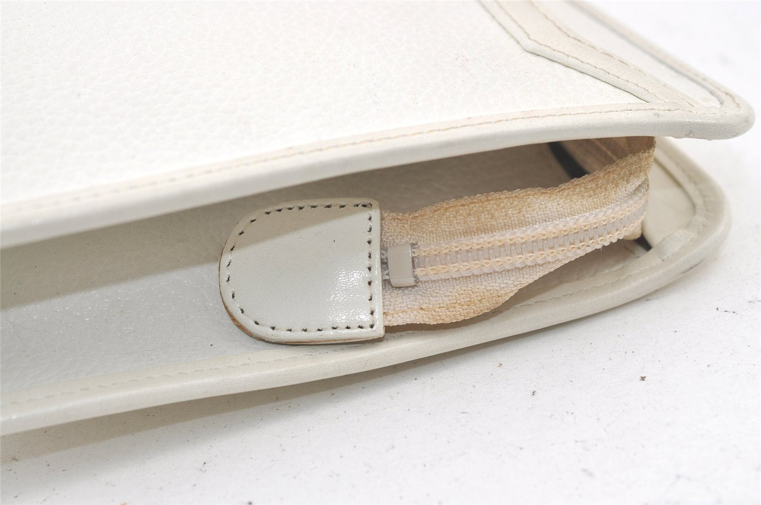 Authentic Burberrys Vintage Leather Clutch Hand Bag Purse White 1477K
