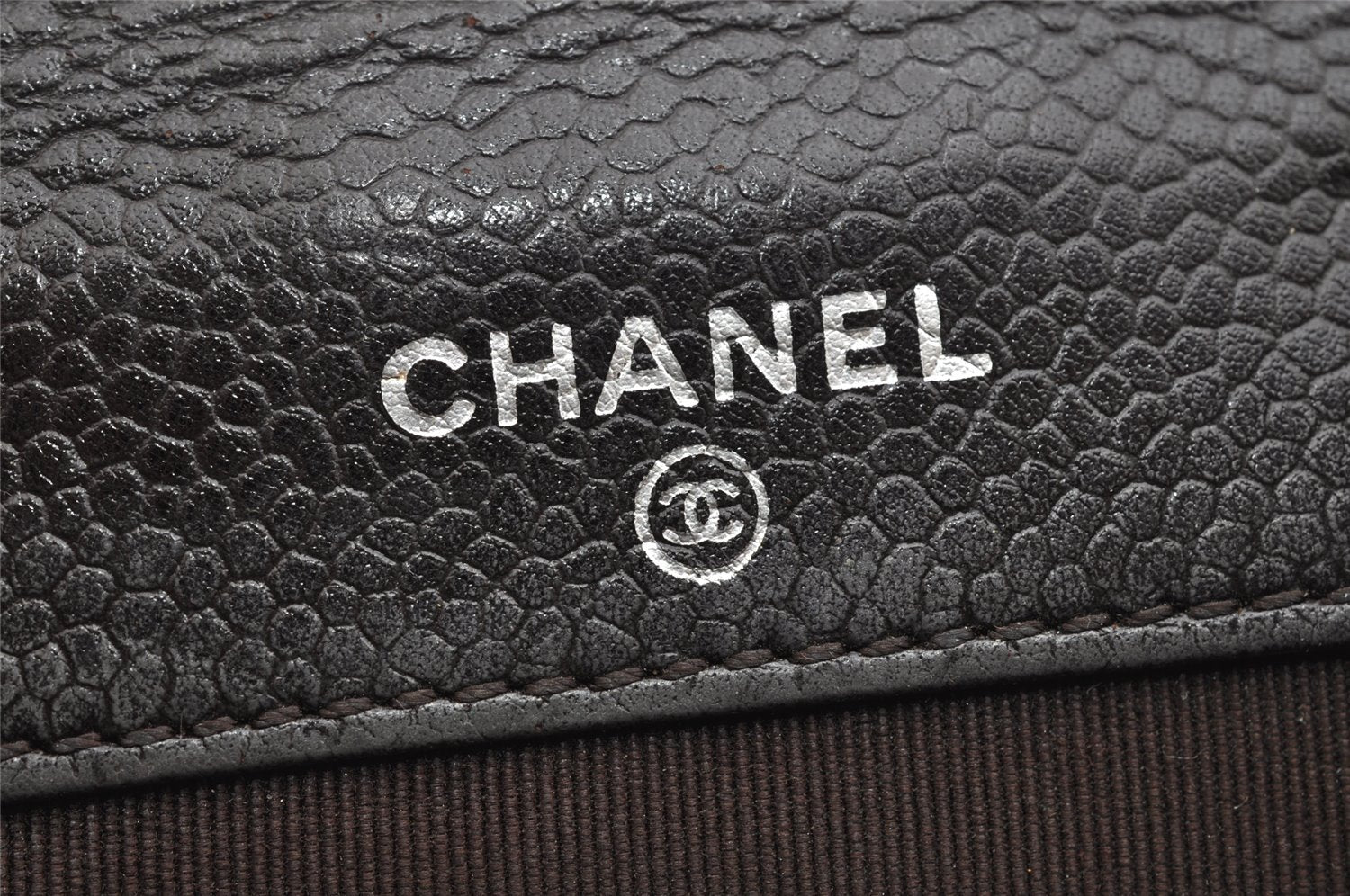 Authentic CHANEL Caviar Skin Vintage CC Logo Bifold Wallet Purse Black 1478K