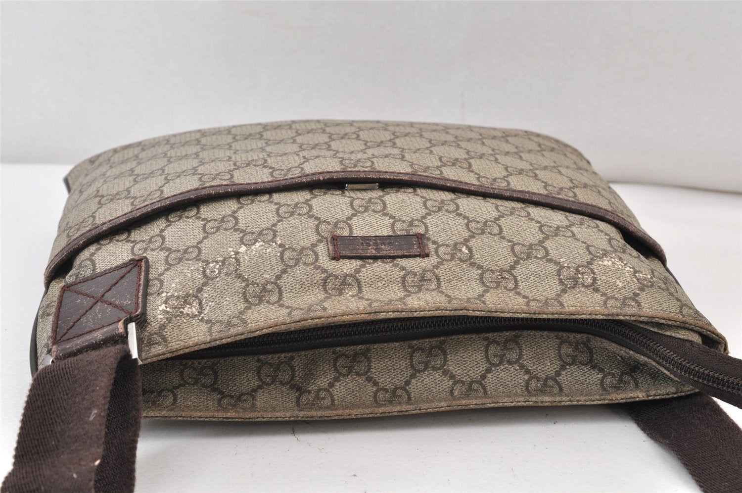 Authentic GUCCI Shoulder Cross Body Bag Purse GG PVC Leather 141626 Brown 1483K