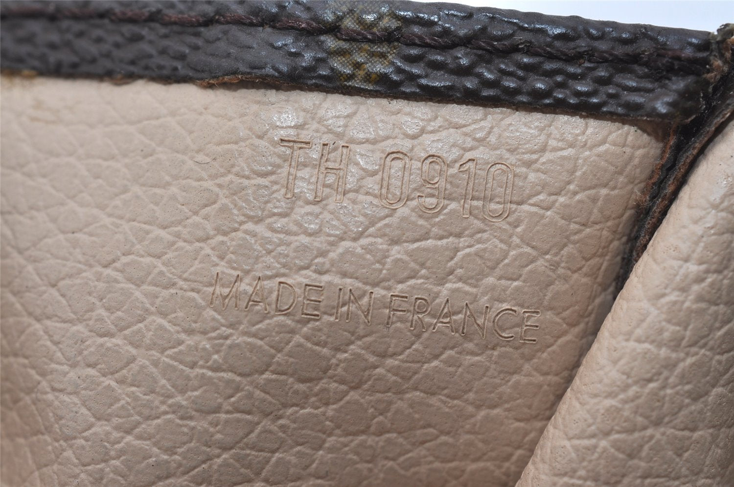 Authentic Louis Vuitton Monogram Poche Toilette 26 M47542 Cosmetics Pouch 1485I