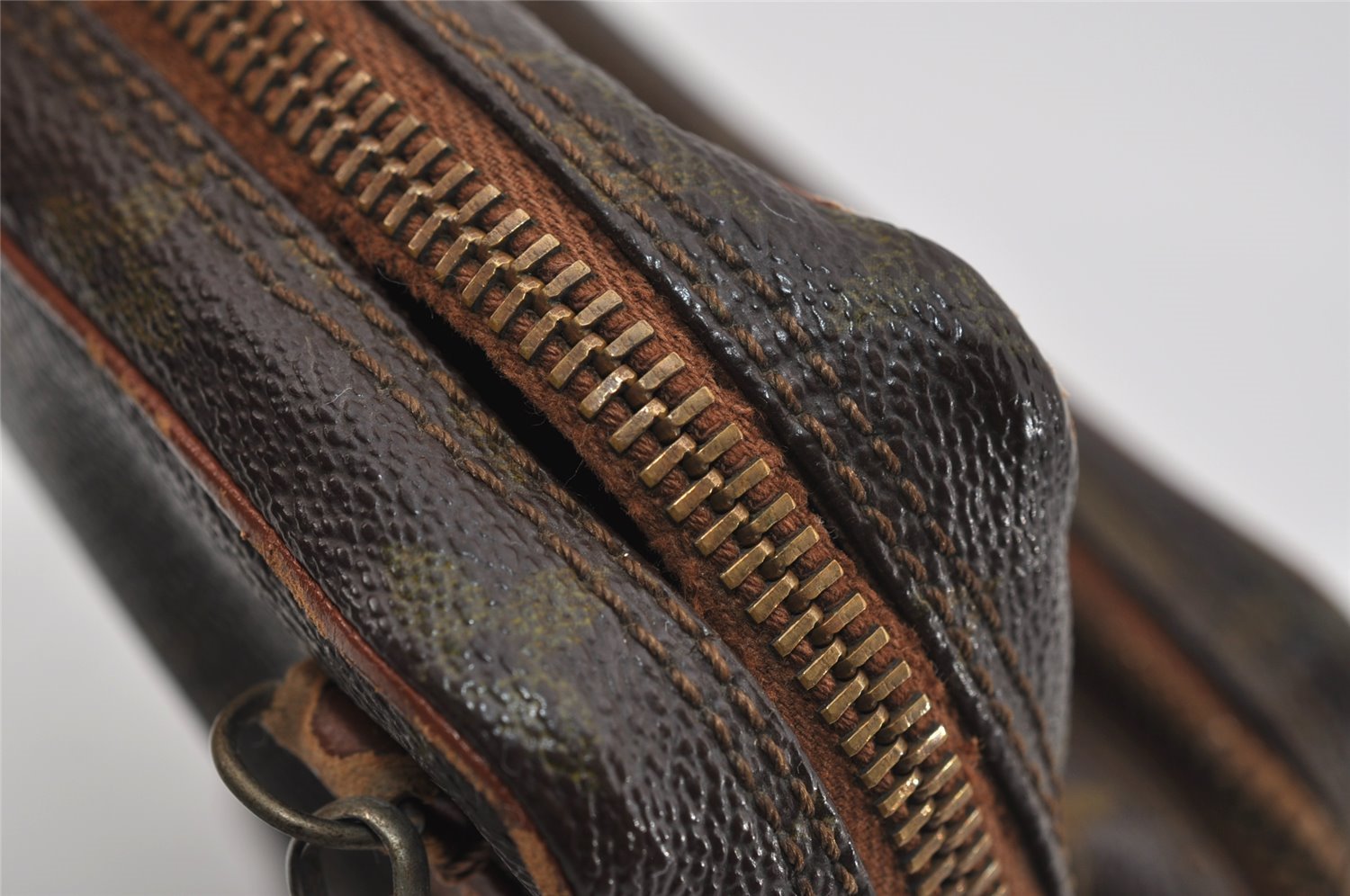 Authentic Louis Vuitton Monogram Amazone Shoulder Cross Body Bag Old Model 1488I