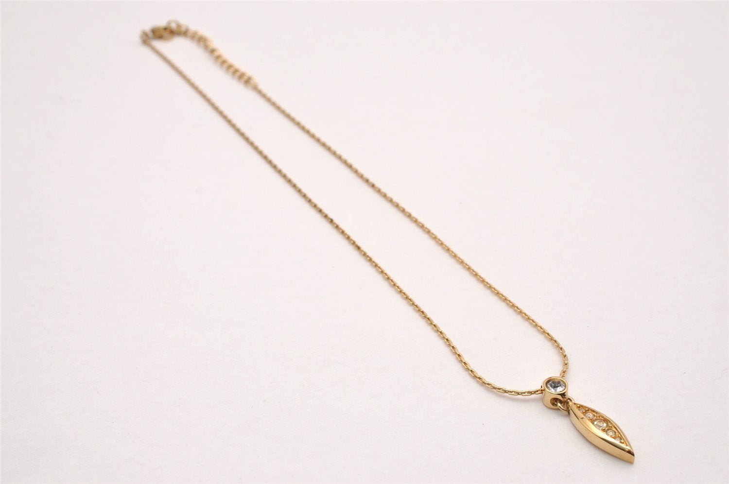 Authentic Christian Dior Gold Tone Chain Rhinestone Pendant Necklace CD 1490J