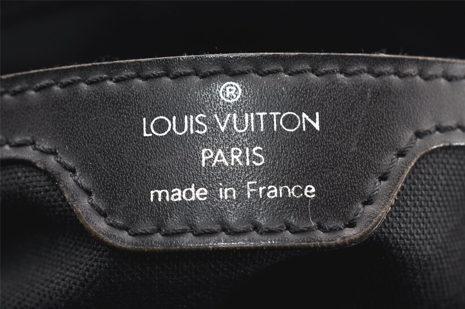 Auth Louis Vuitton Taiga Reporter PM Shoulder Cross Bag Black M30152 LV 1494I