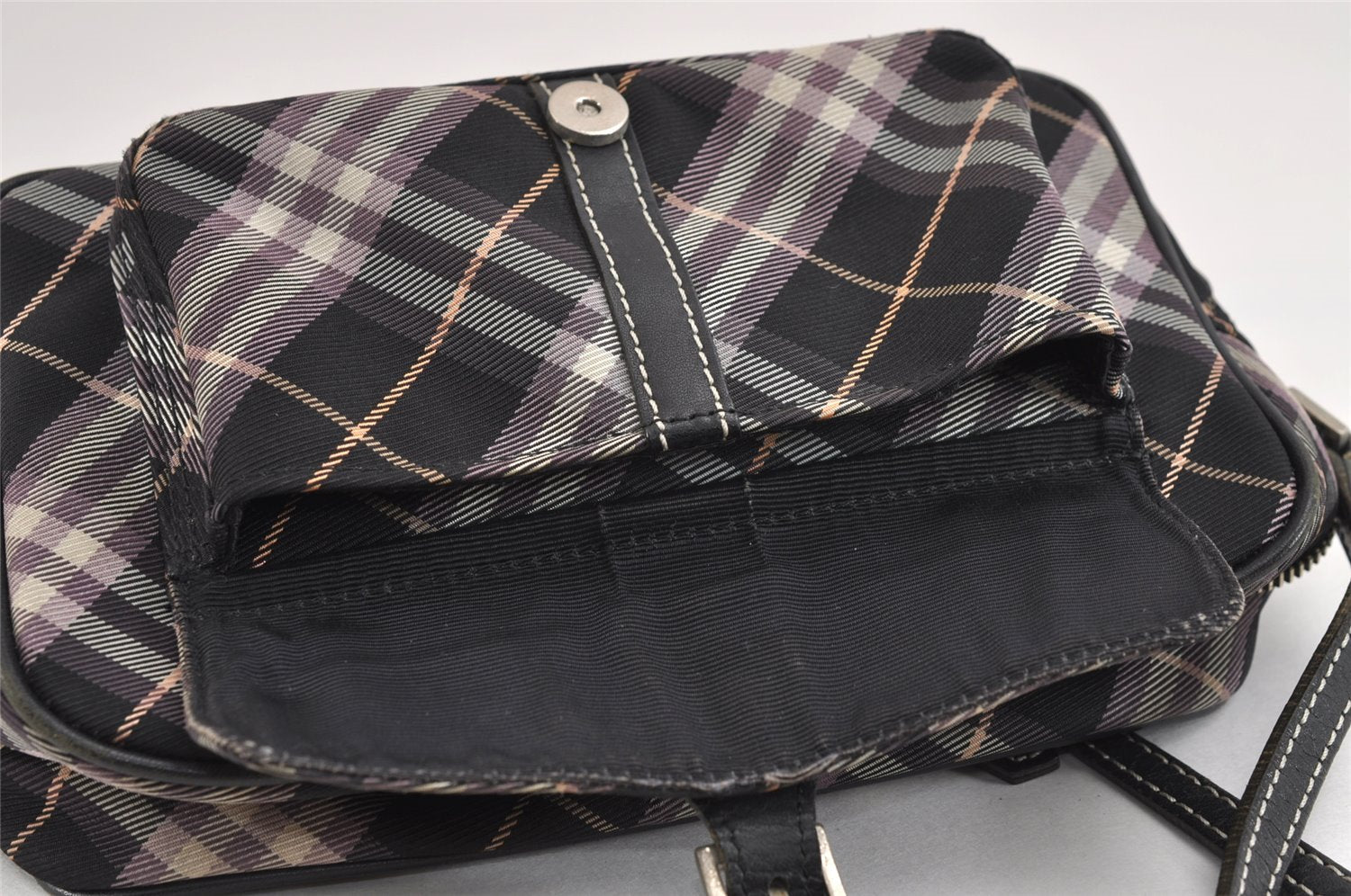 Authentic BURBERRY BLUE LABEL Check Shoulder Cross Bag Nylon Leather Black 1495J