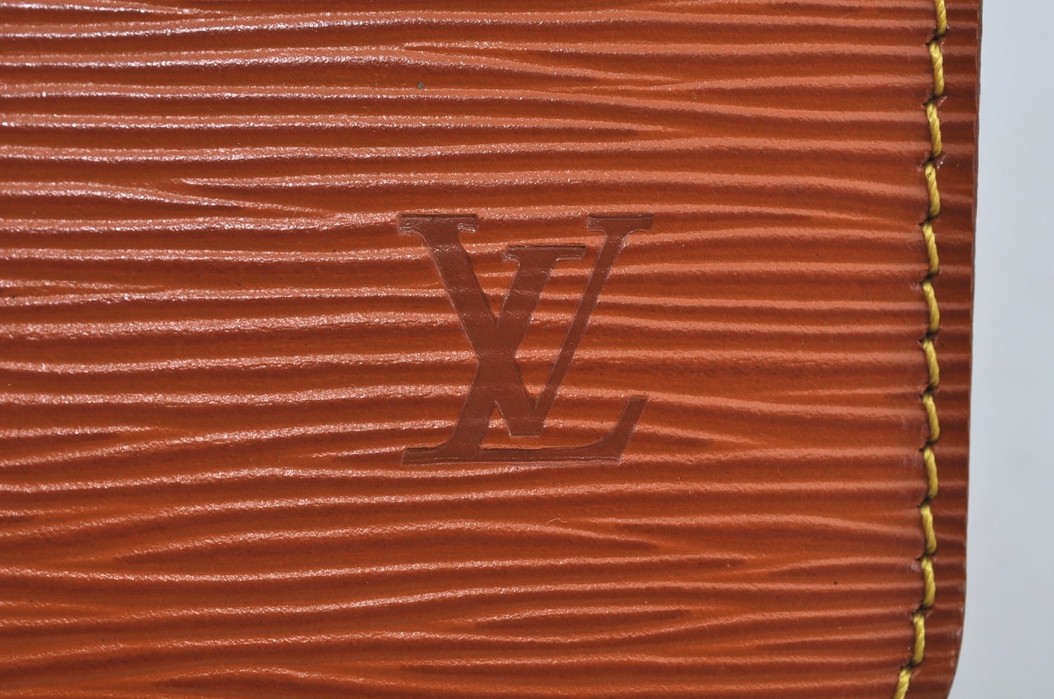 Authentic Louis Vuitton Epi Pochette Homme Clutch Hand Bag Brown M52528 LV 1496I