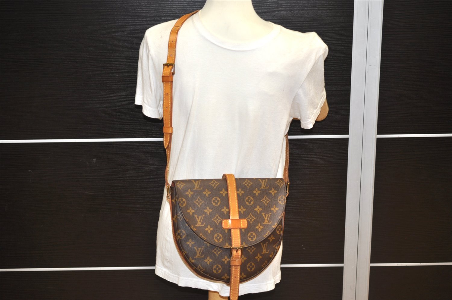 Authentic Louis Vuitton Monogram Chantilly GM Shoulder Cross Bag M51232 LV 1497K