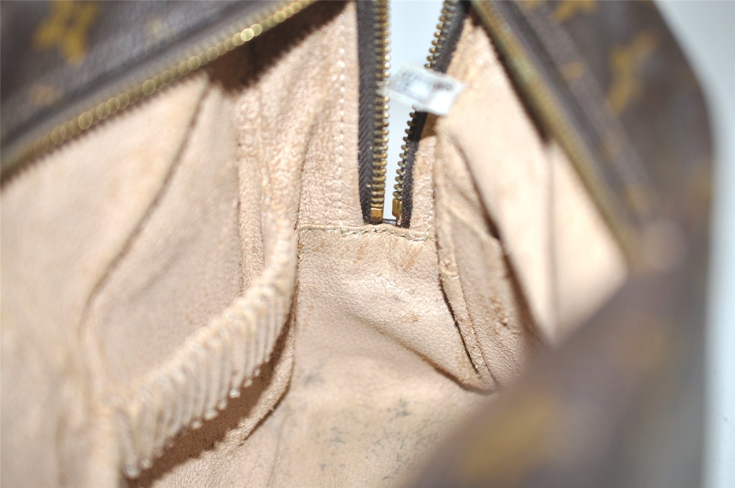 Auth Louis Vuitton Monogram Trousse Toilette 28 Clutch Hand Bag M47522 LV 1501I