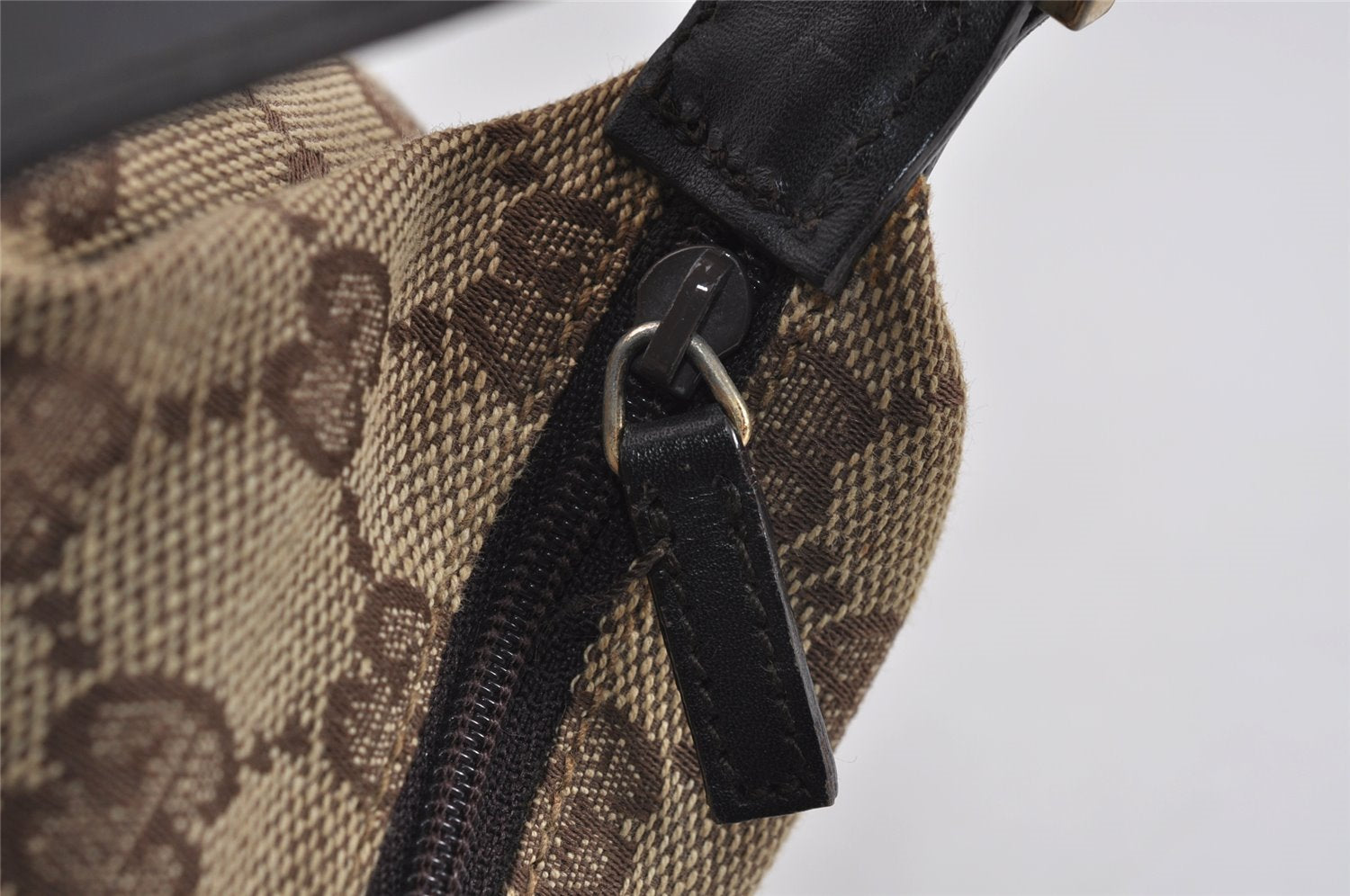 Authentic GUCCI Hand Bag Pouch Purse GG Canvas Leather 0391147 Brown 1501J