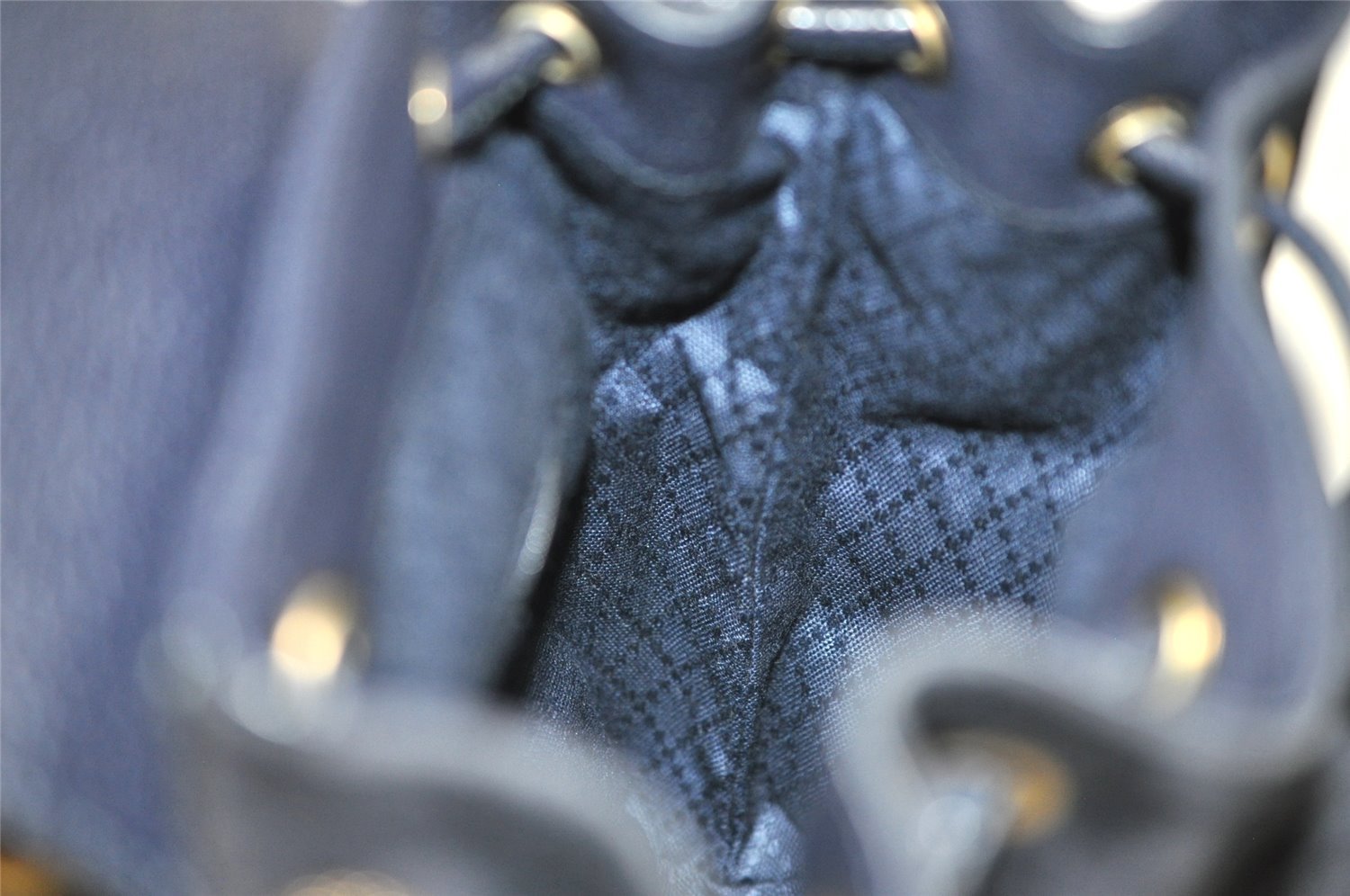 Authentic GUCCI Bamboo Drawstring Backpack Purse Suede Leather Navy Blue 1505J