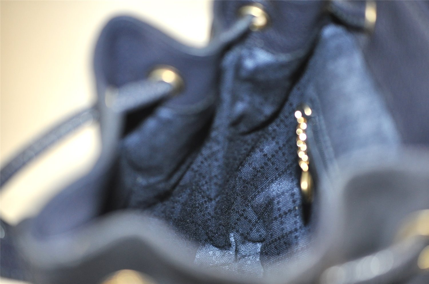 Authentic GUCCI Bamboo Drawstring Backpack Purse Suede Leather Navy Blue 1505J