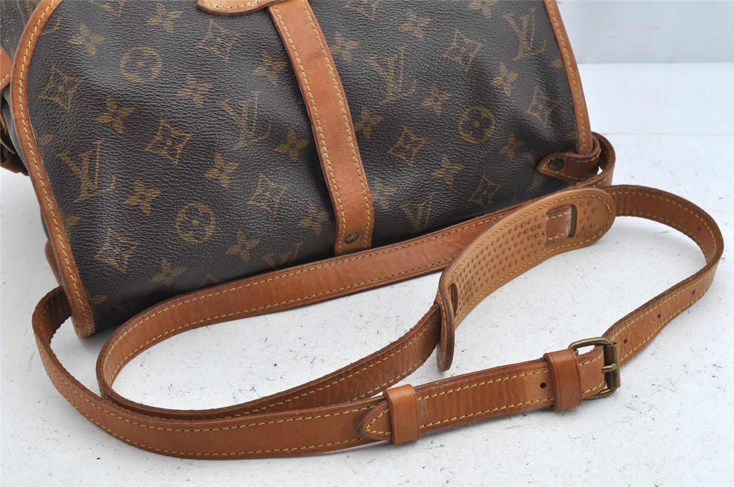 Authentic Louis Vuitton Monogram Saumur 30 Shoulder Cross Bag M42256 LV 1506K