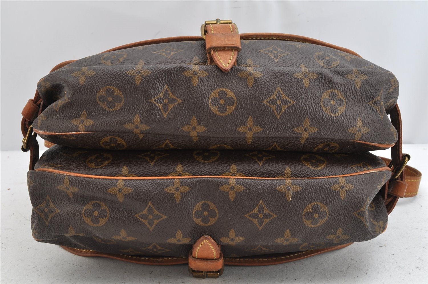 Authentic Louis Vuitton Monogram Saumur 30 Shoulder Cross Bag M42256 LV 1506K