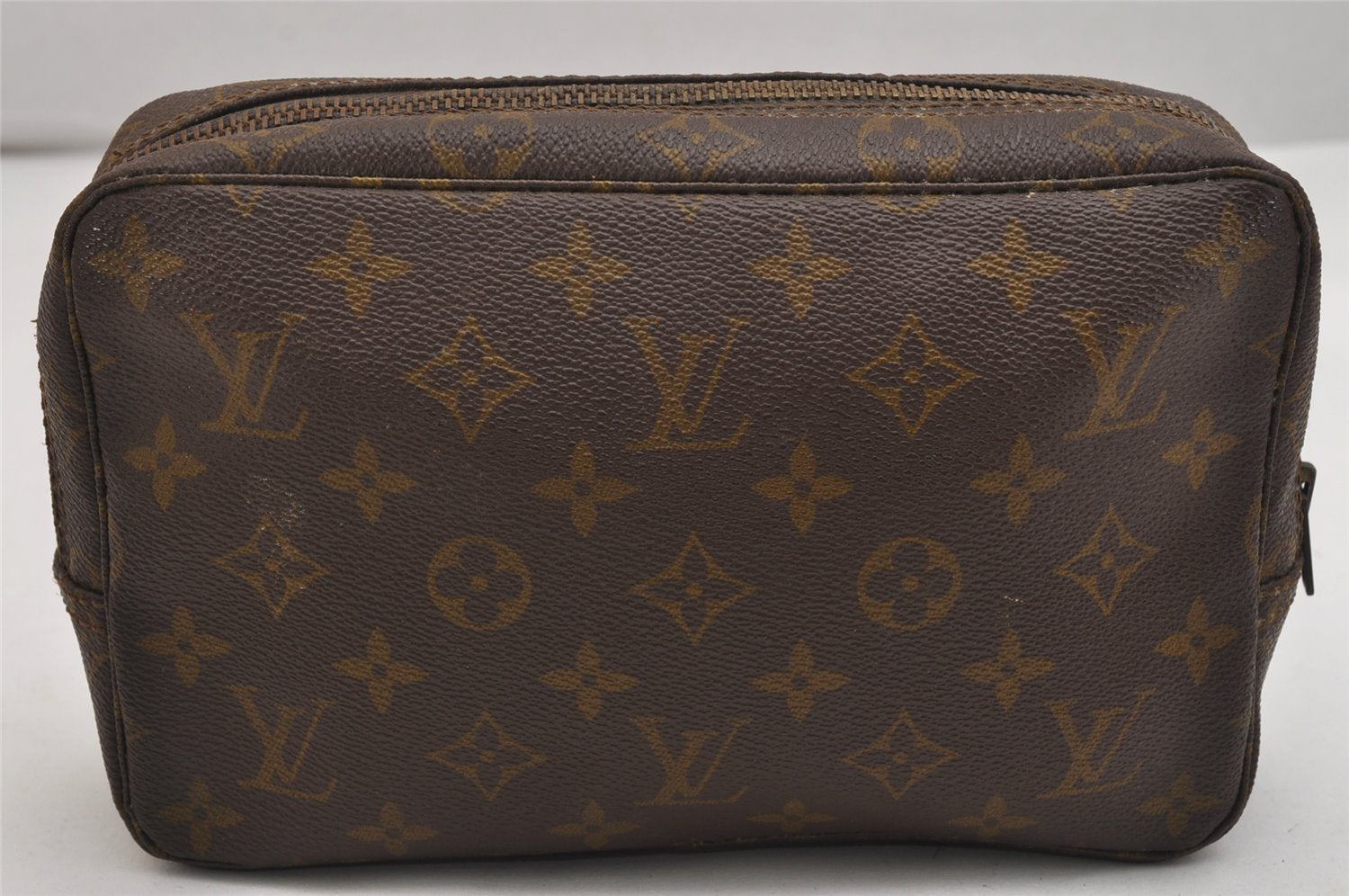 Auth Louis Vuitton Monogram Trousse Toilette 23 Clutch Hand Bag Old Model 1508K