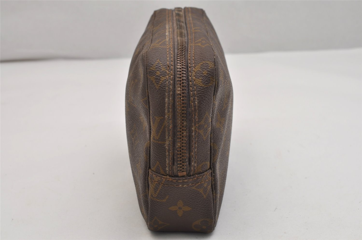 Auth Louis Vuitton Monogram Trousse Toilette 23 Clutch Hand Bag Old Model 1508K