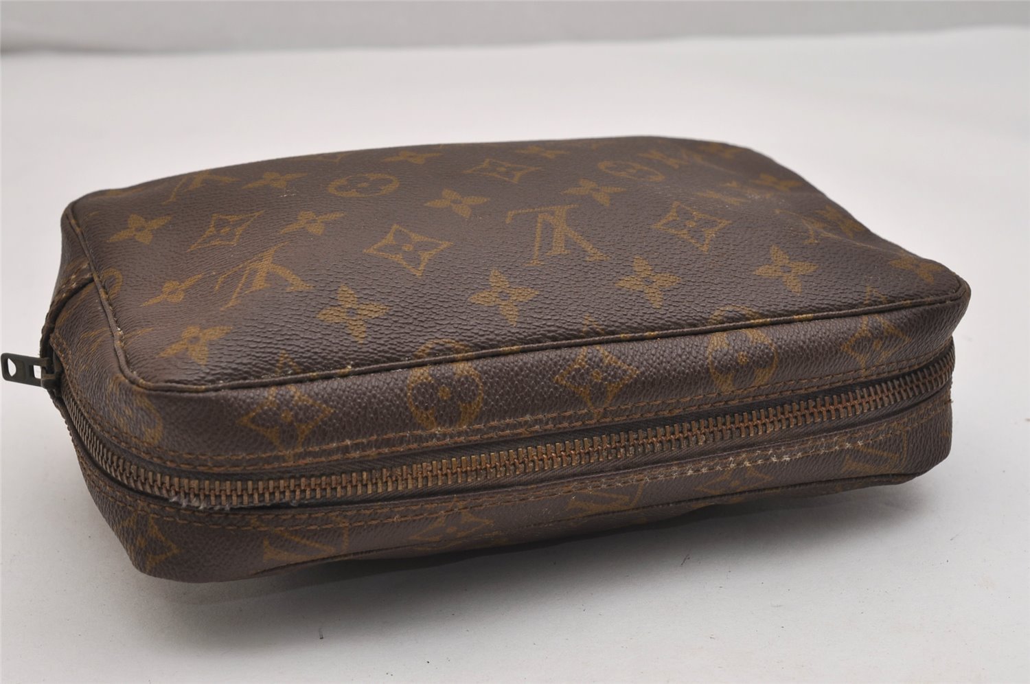 Auth Louis Vuitton Monogram Trousse Toilette 23 Clutch Hand Bag Old Model 1508K