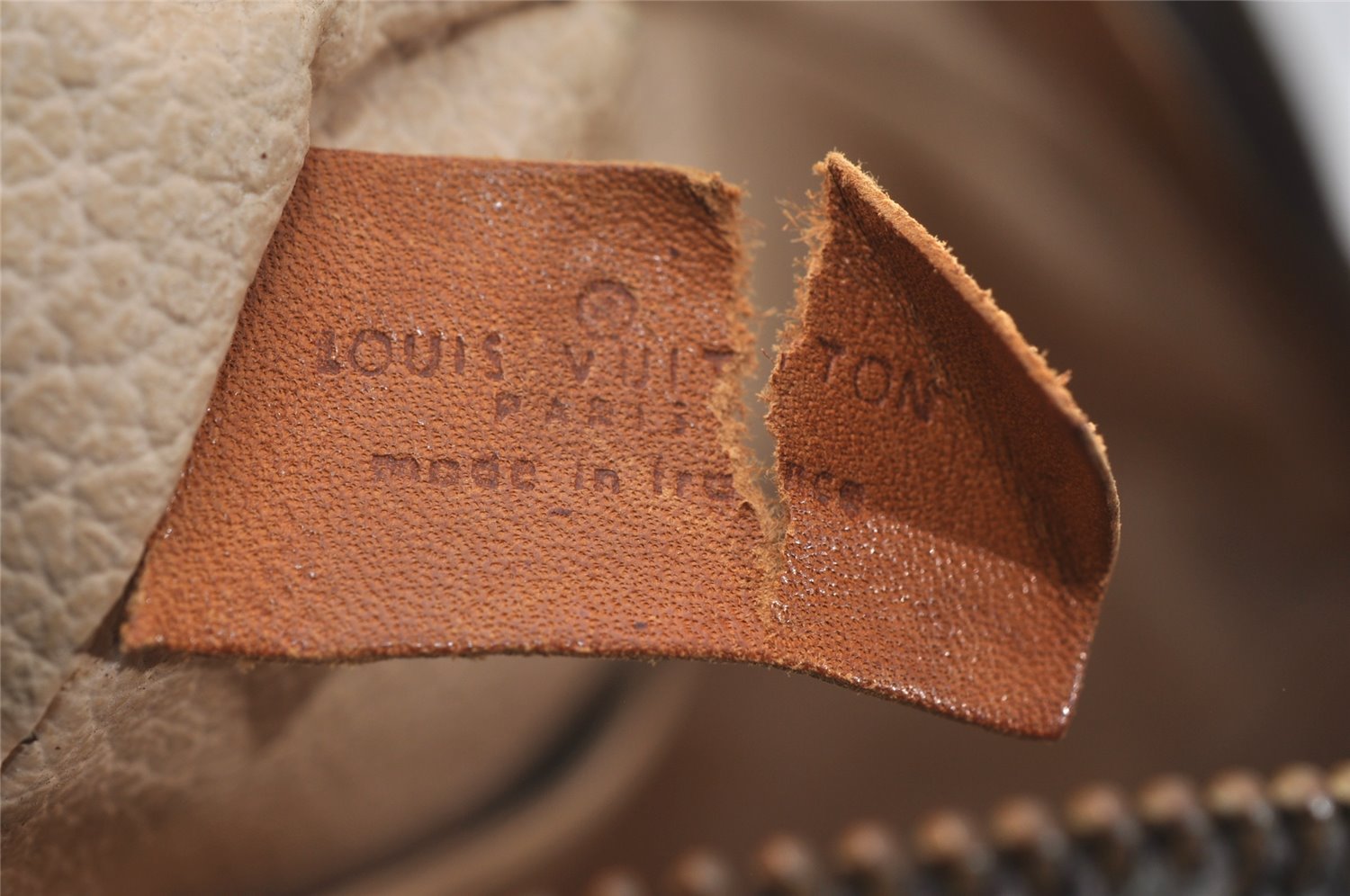 Auth Louis Vuitton Monogram Trousse Toilette 23 Clutch Hand Bag Old Model 1508K