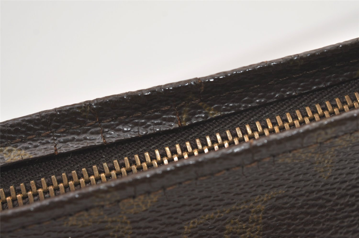 Authentic Louis Vuitton Monogram Poche Toilette 26 M47542 Cosmetics Pouch 1509K