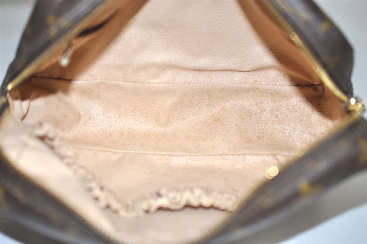 Auth Louis Vuitton Monogram Trousse Toilette 23 Clutch Hand Bag M47524 LV 1512I