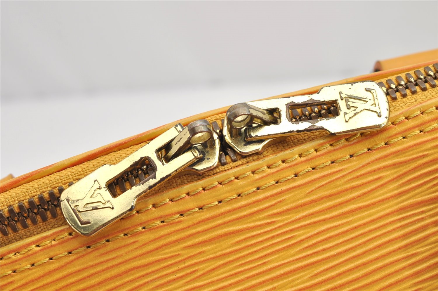 Authentic Louis Vuitton Epi Alma PM Hand Bag Yellow M52149 LV 1512K