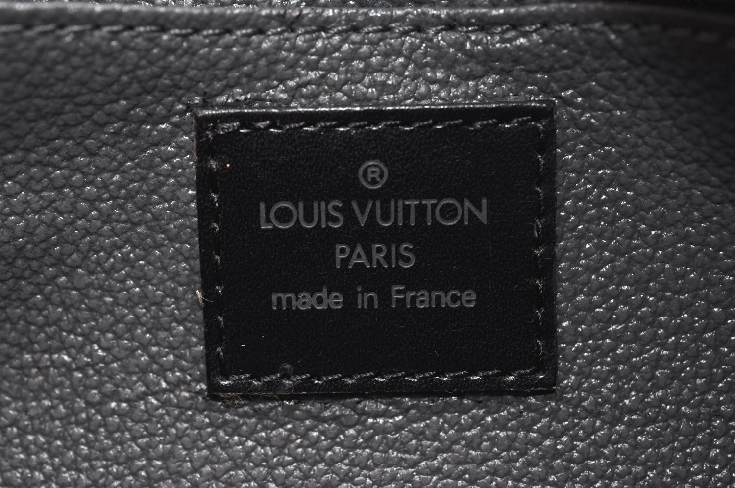 Authentic Louis Vuitton Epi Dauphine Cosmetic Pouch Black M48442 LV 1517K