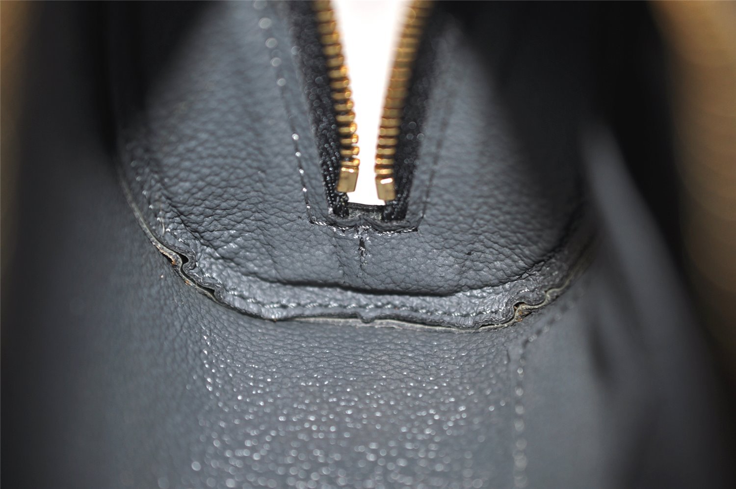 Authentic Louis Vuitton Epi Dauphine Cosmetic Pouch Black M48442 LV 1517K