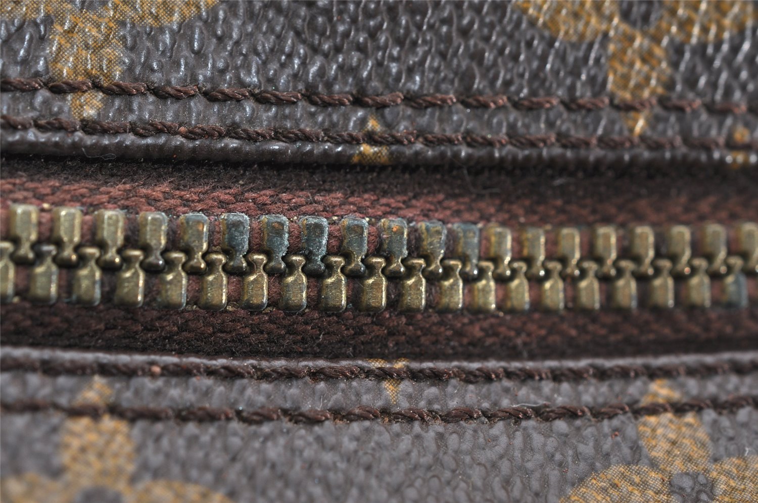 Authentic Louis Vuitton Monogram Nile Shoulder Cross Body Bag M45244 LV 1520K