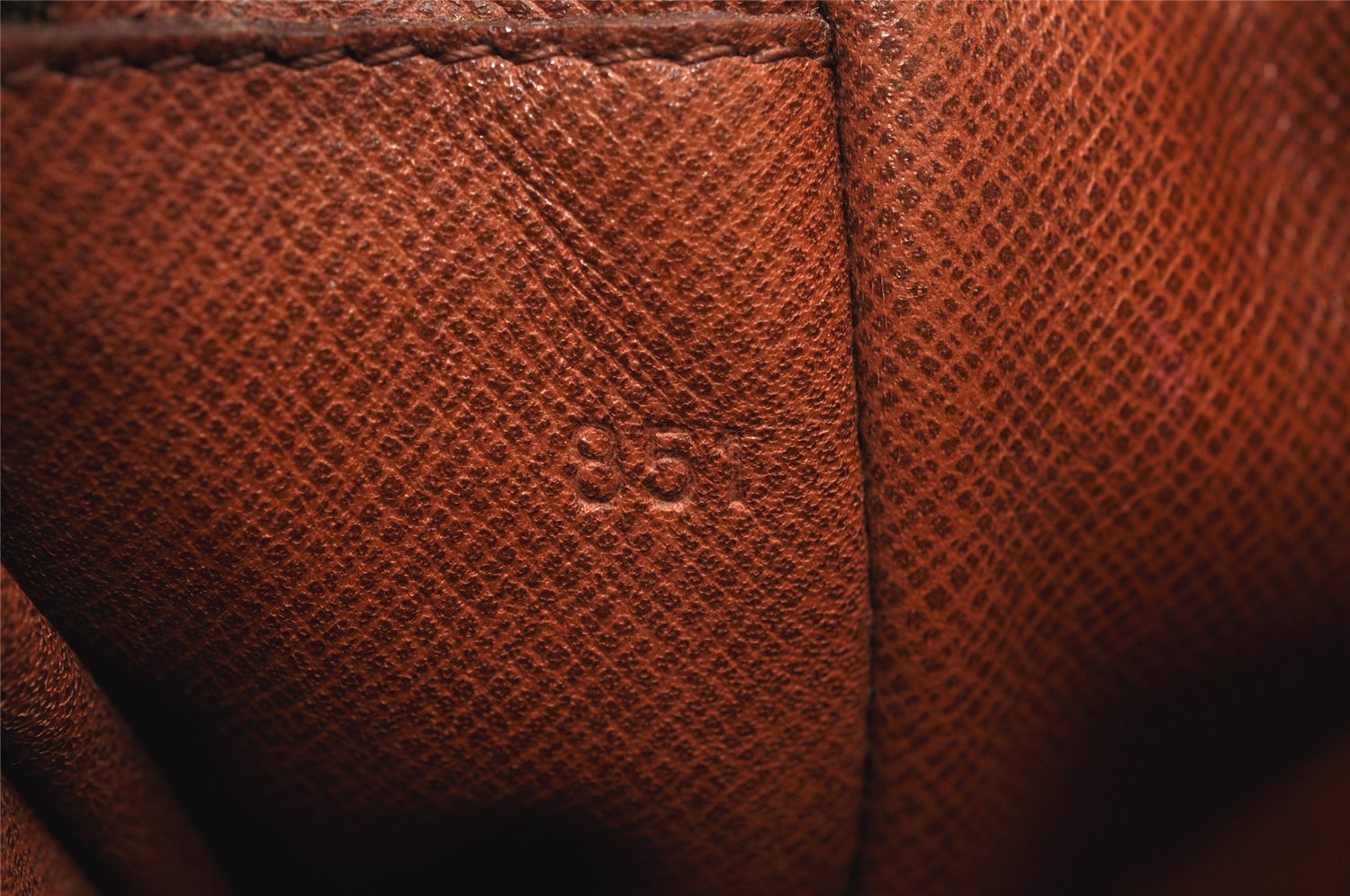 Authentic Louis Vuitton Monogram Nile Shoulder Cross Body Bag M45244 LV 1520K