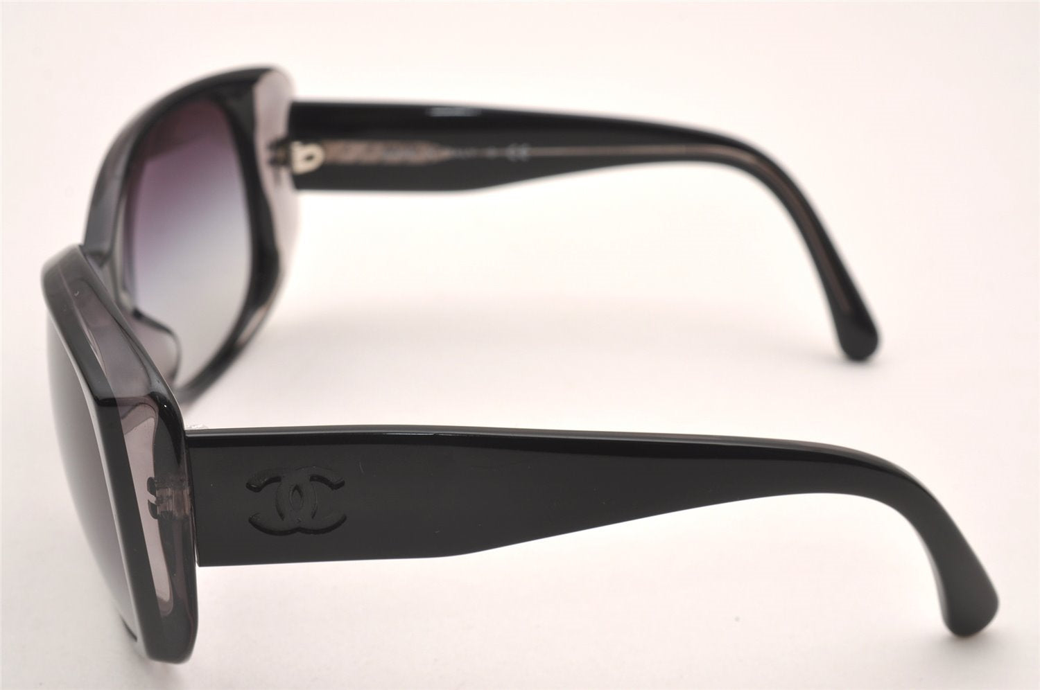 Authentic CHANEL Sunglasses CC Logos CoCo Mark Plastic 5227-H-A Black 1526J