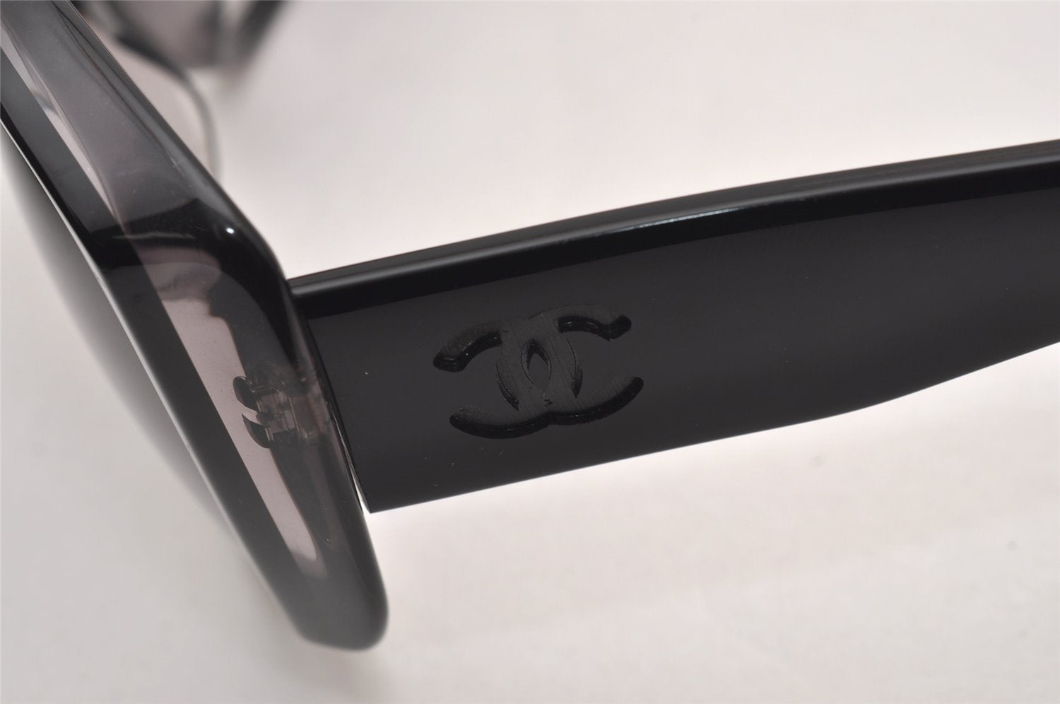 Authentic CHANEL Sunglasses CC Logos CoCo Mark Plastic 5227-H-A Black 1526J