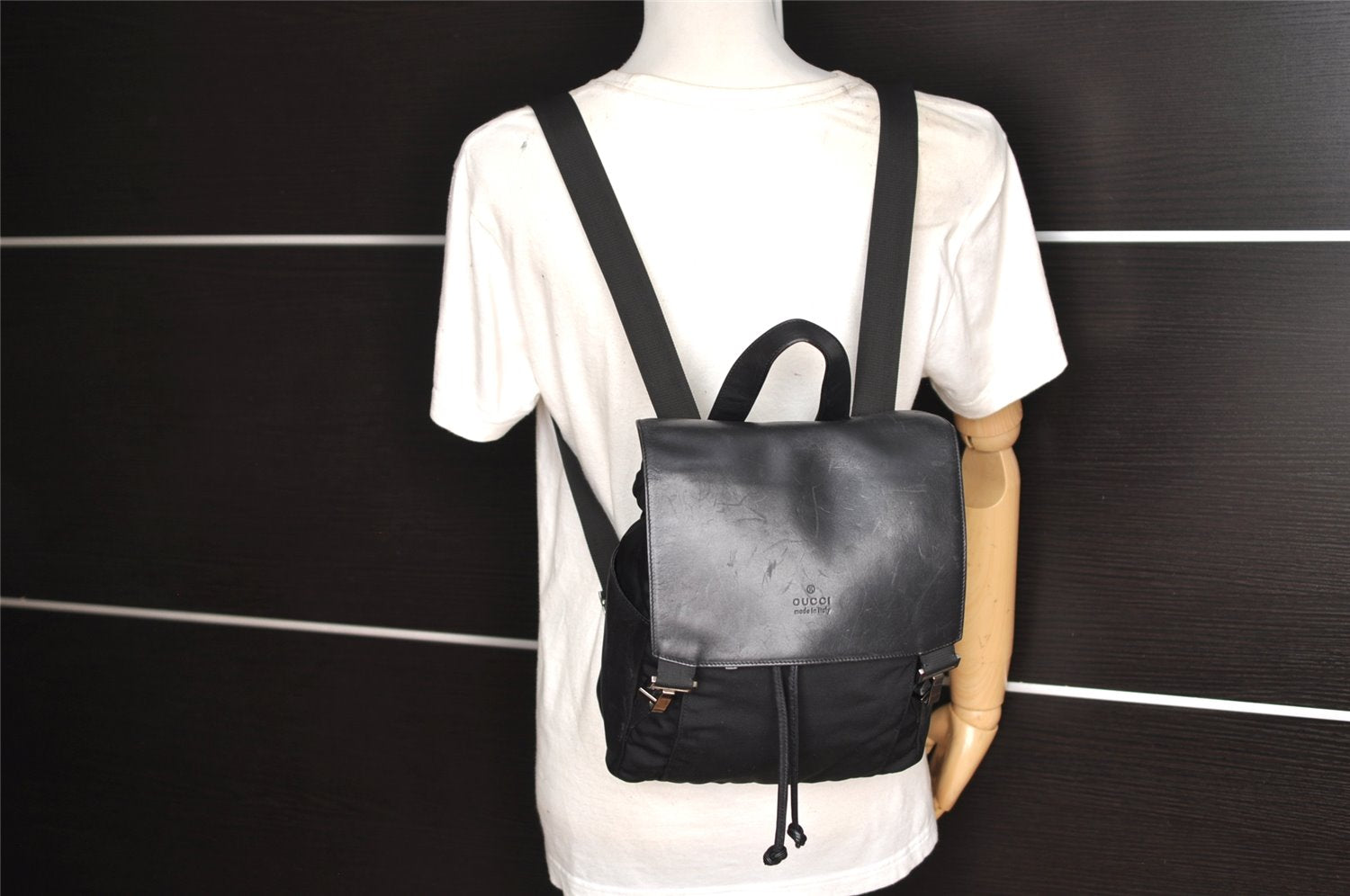 Authentic GUCCI Vintage Drawstring Backpack Nylon Leather 0030233 Black 1529K