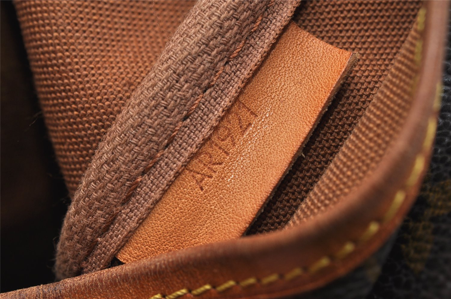 Authentic Louis Vuitton Monogram Saumur 35 Shoulder Cross Bag M42254 LV 1540I